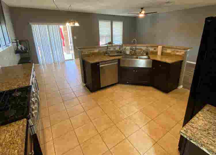 Master Bedroom - 1st Month Discount