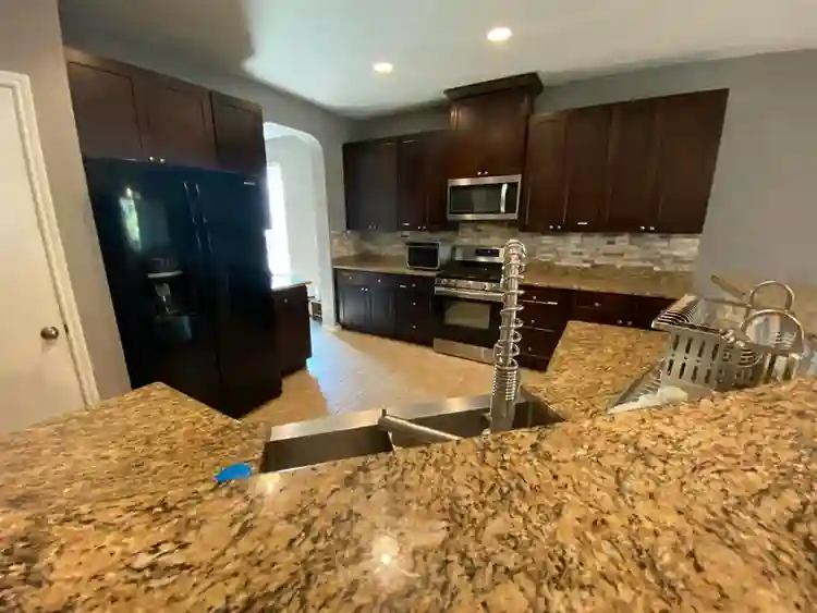 Master Bedroom - 1st Month Discount