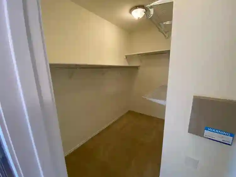 Master Bedroom - 1st Month Discount