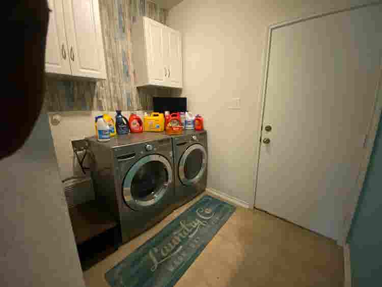 Master Bedroom - 1st Month Discount