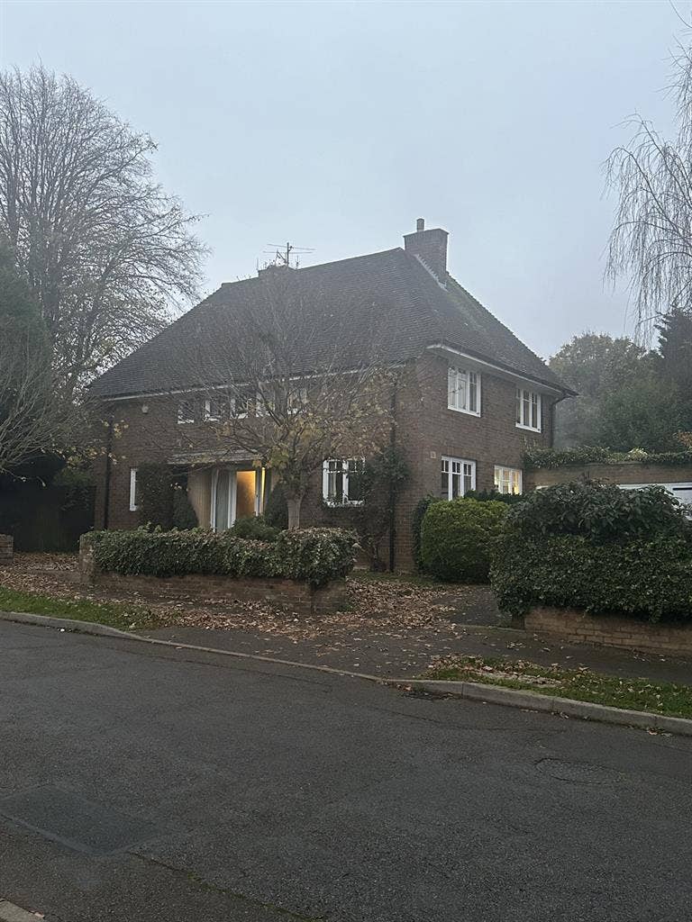 Spacious family Home - 4 bed