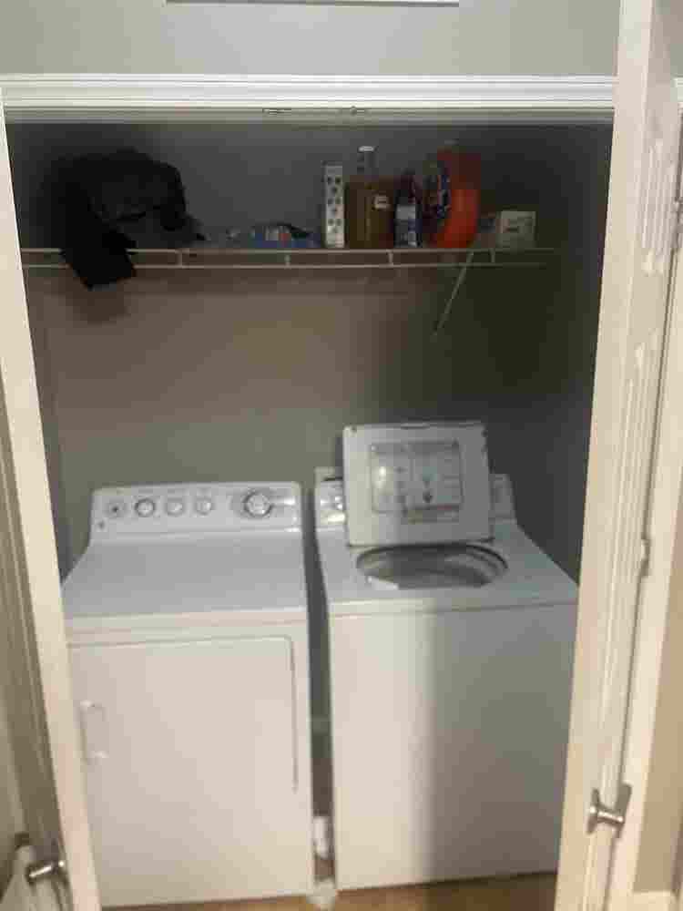 Hillplace Apartments-Lease takeover