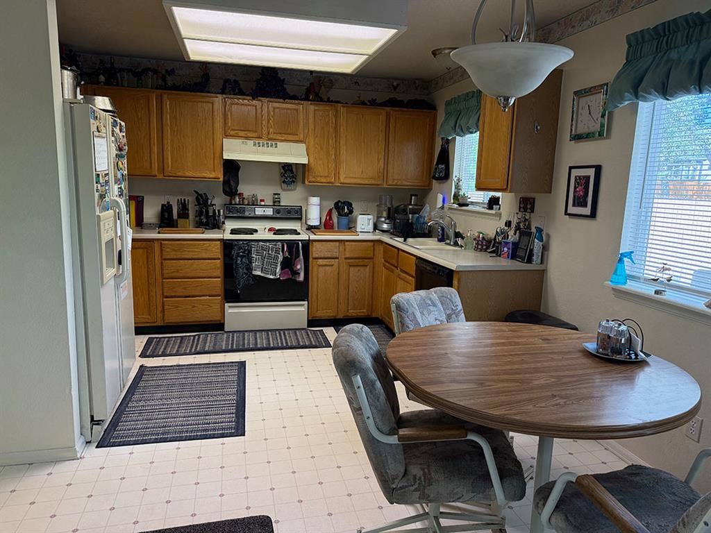 Room for Rent - move in immediately