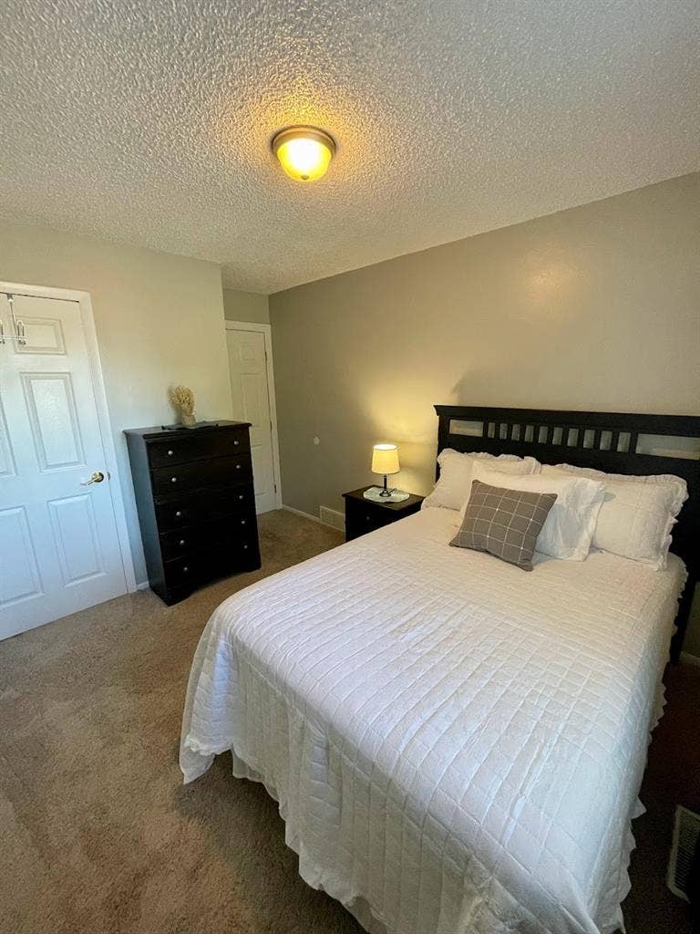 Furnished Room for Rent!