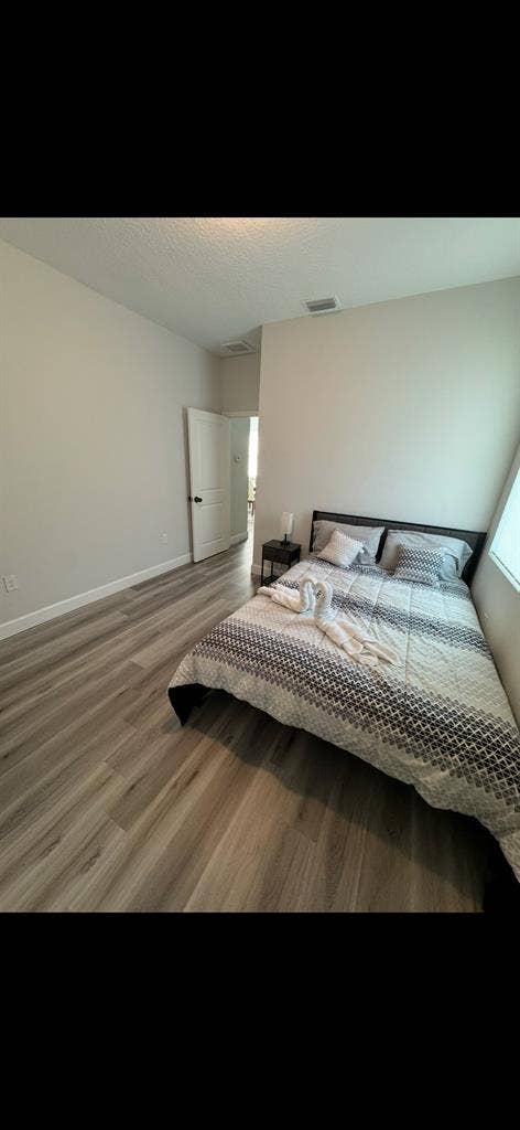 Beautiful room for rent!