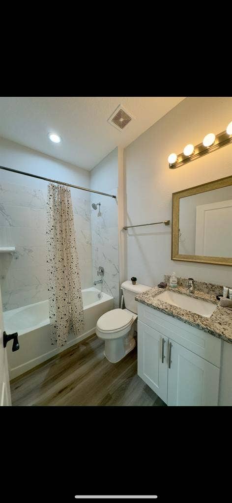 Beautiful room for rent!