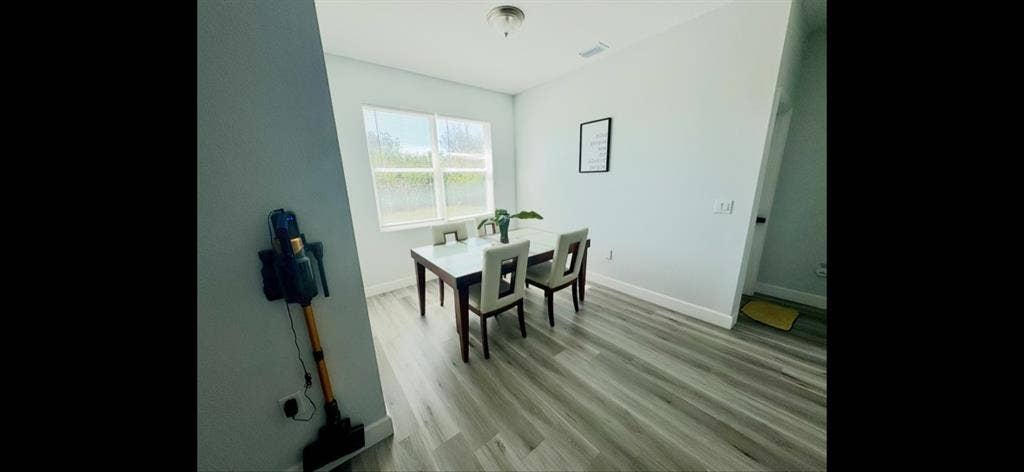 Beautiful room for rent!