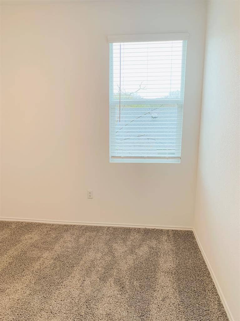 Large Room with Walk-in Closet