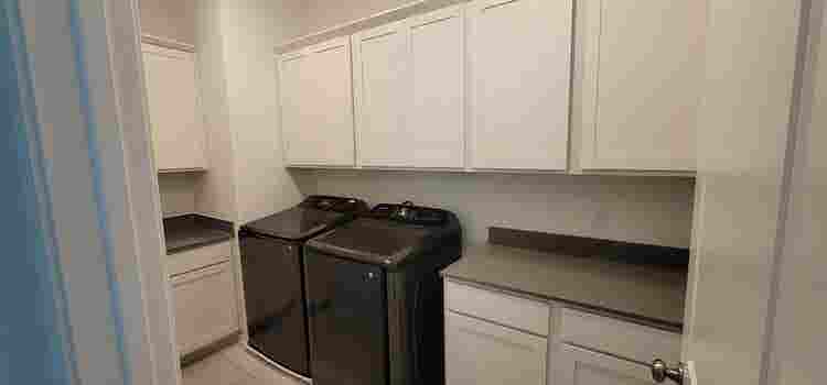 Large Room with Walk-in Closet