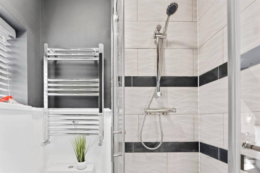 Immaculate Studio Apartment in PE3