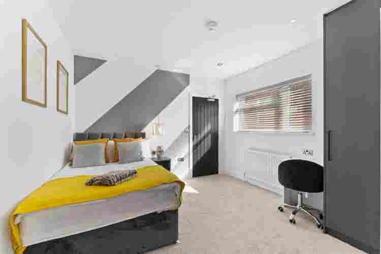 Immaculate Studio Apartment in PE3