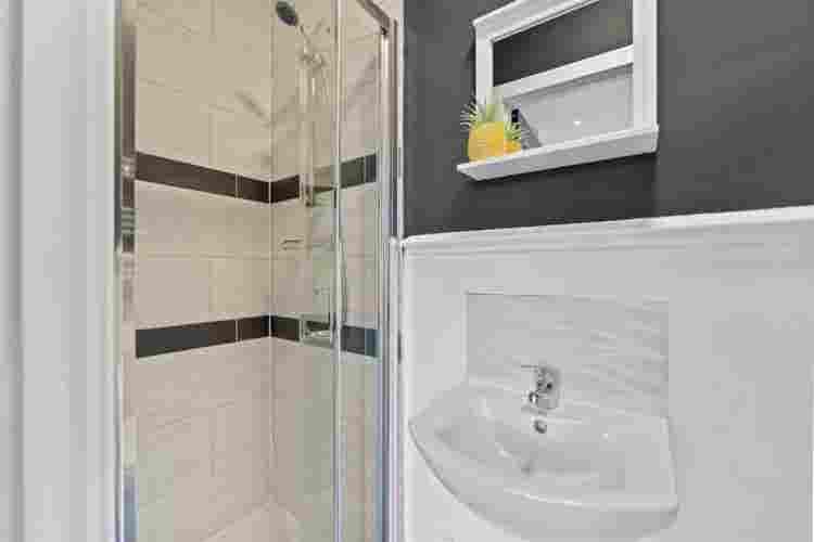 Immaculate Studio Apartment in PE3