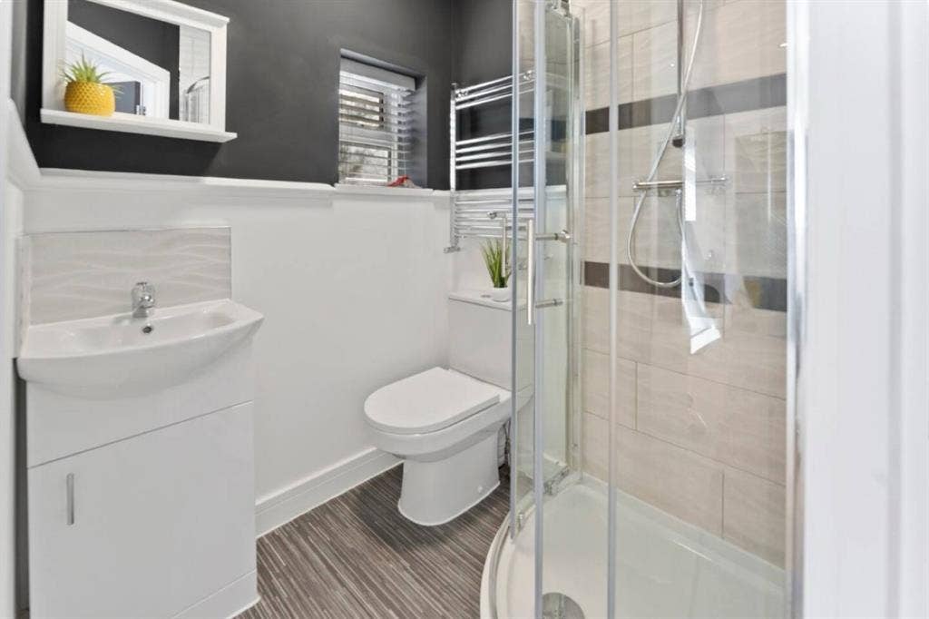 Immaculate Studio Apartment in PE3