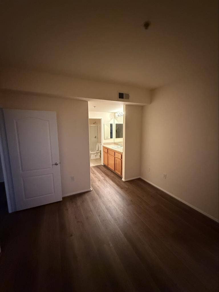 One room available (parking space)
