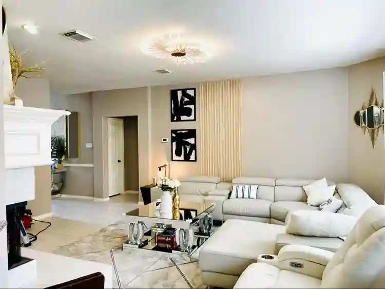 4 rooms available in spring Texas