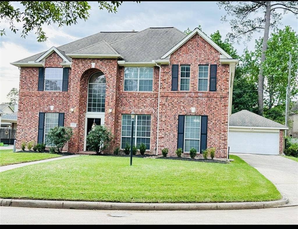 4 rooms available in spring Texas