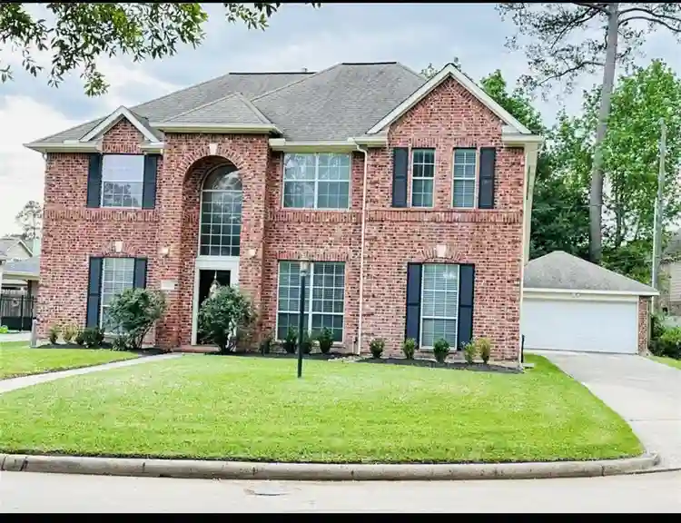 4 rooms available in spring Texas