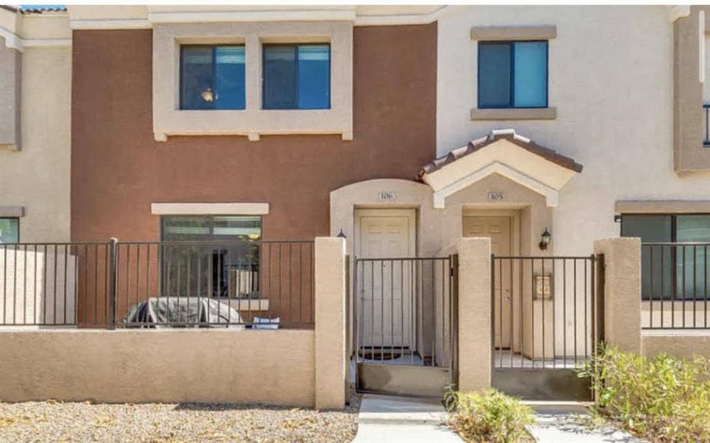 Room in Mesa for rent townhouse