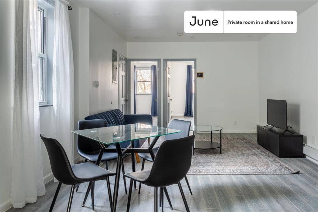 4 BR in New York City