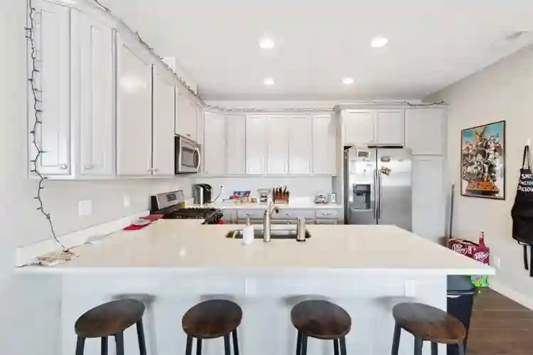 Looking for Roomie in Denver!