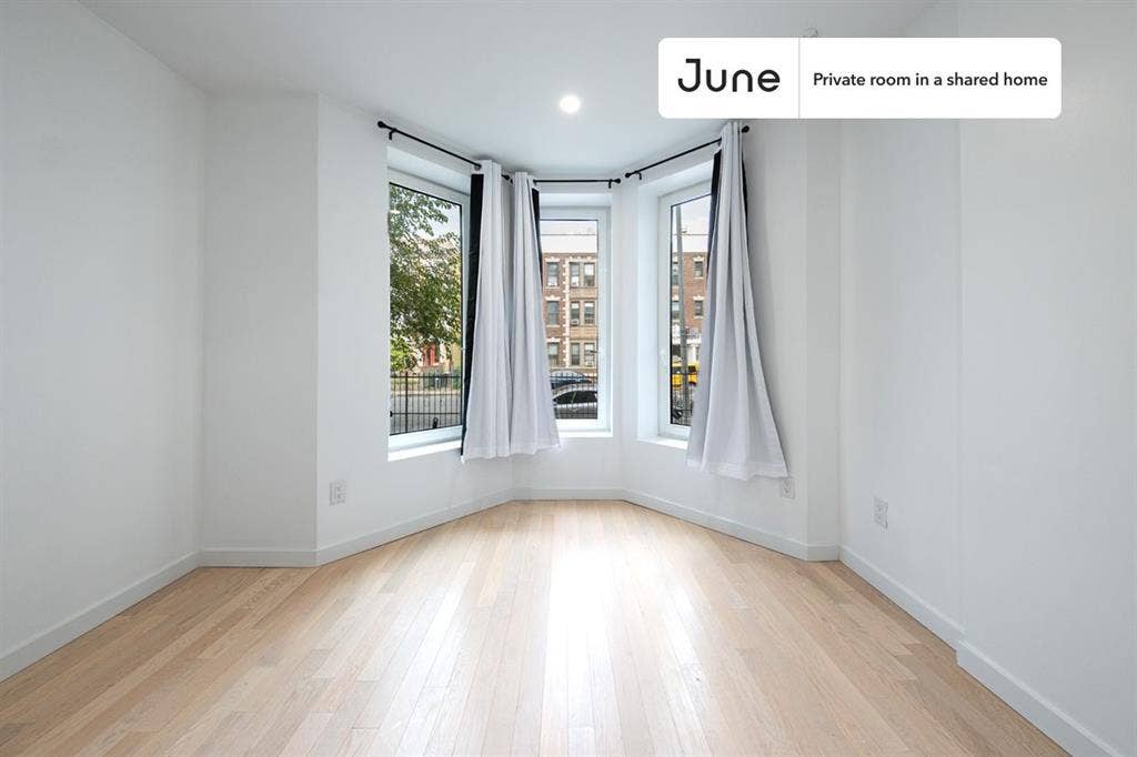 4 BR in New York City