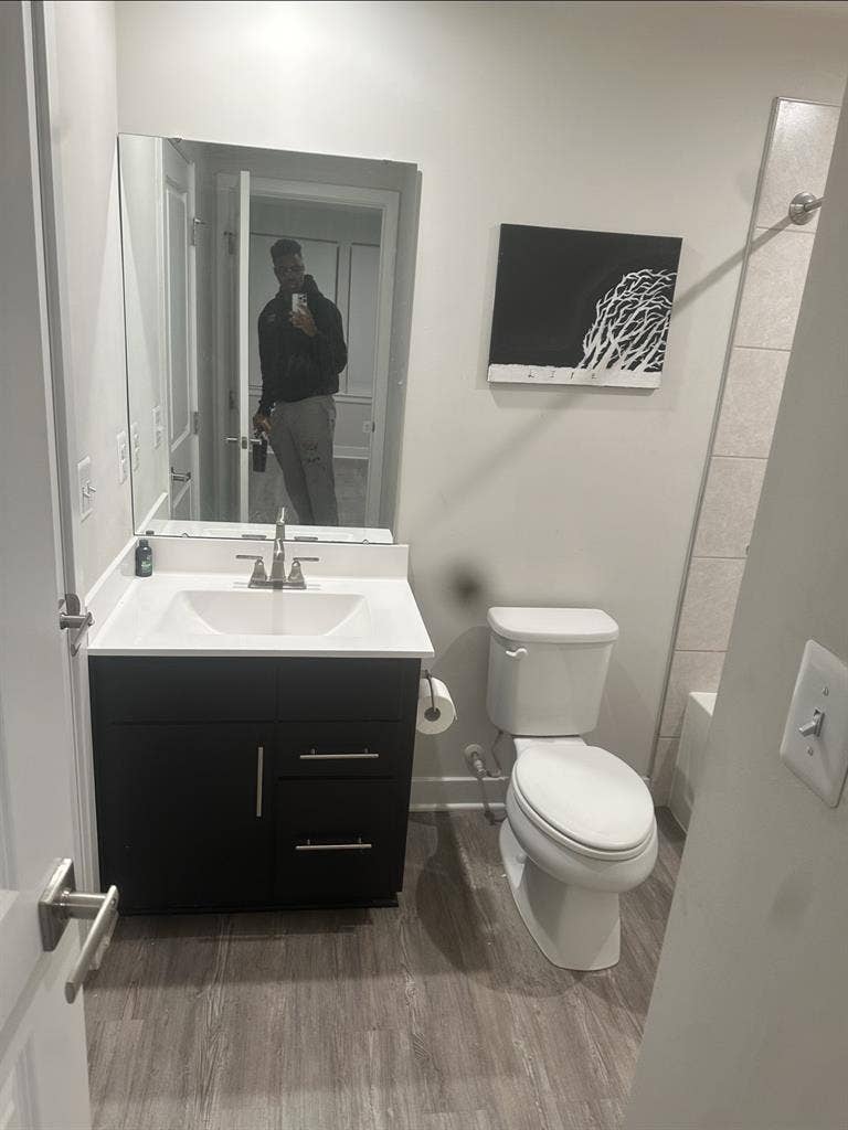 Private 1st-Floor Suite w/ Bath