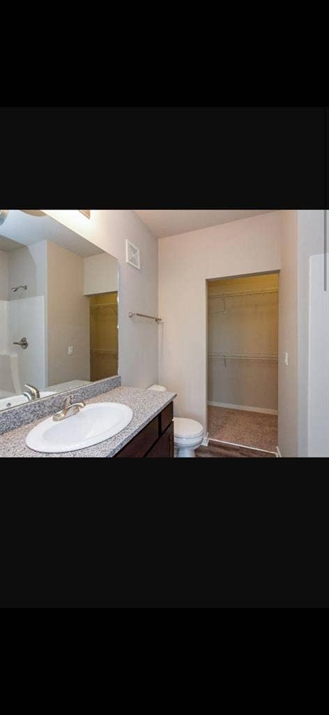 Looking to sublease!!!!!