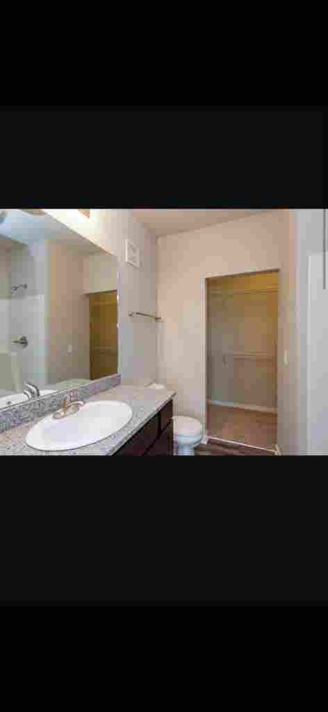 Looking to sublease!!!!!