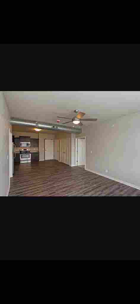 Looking to sublease!!!!!