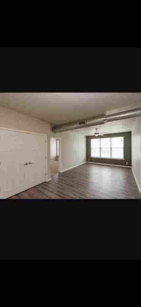 Looking to sublease!!!!!