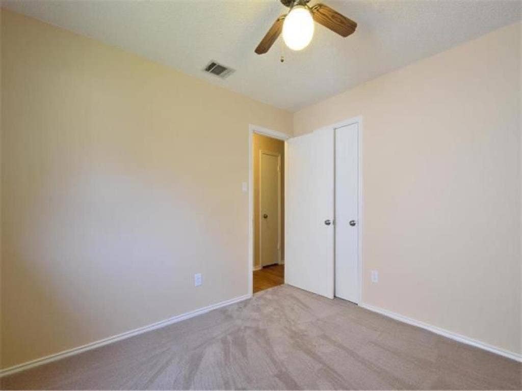 Room In South Austin!