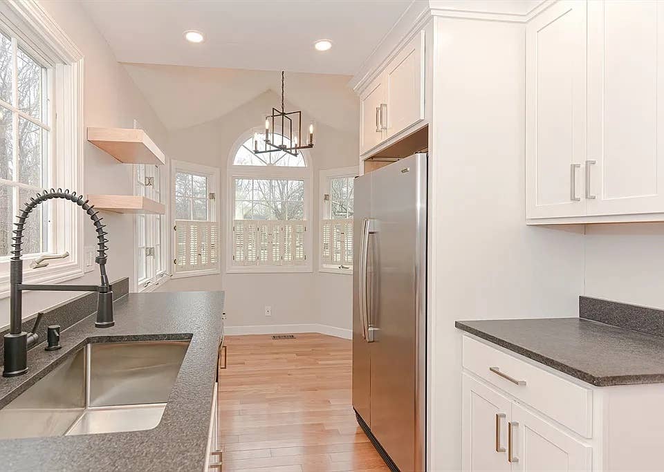 Spacious room for a Roommate