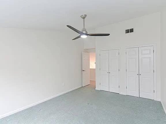 Spacious room for a Roommate