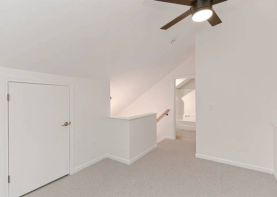 Spacious room for a Roommate