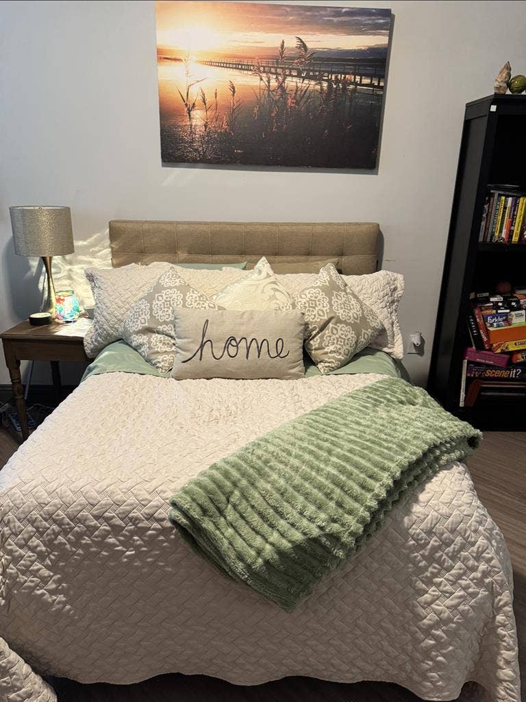 Fully Furnished Room For Rent