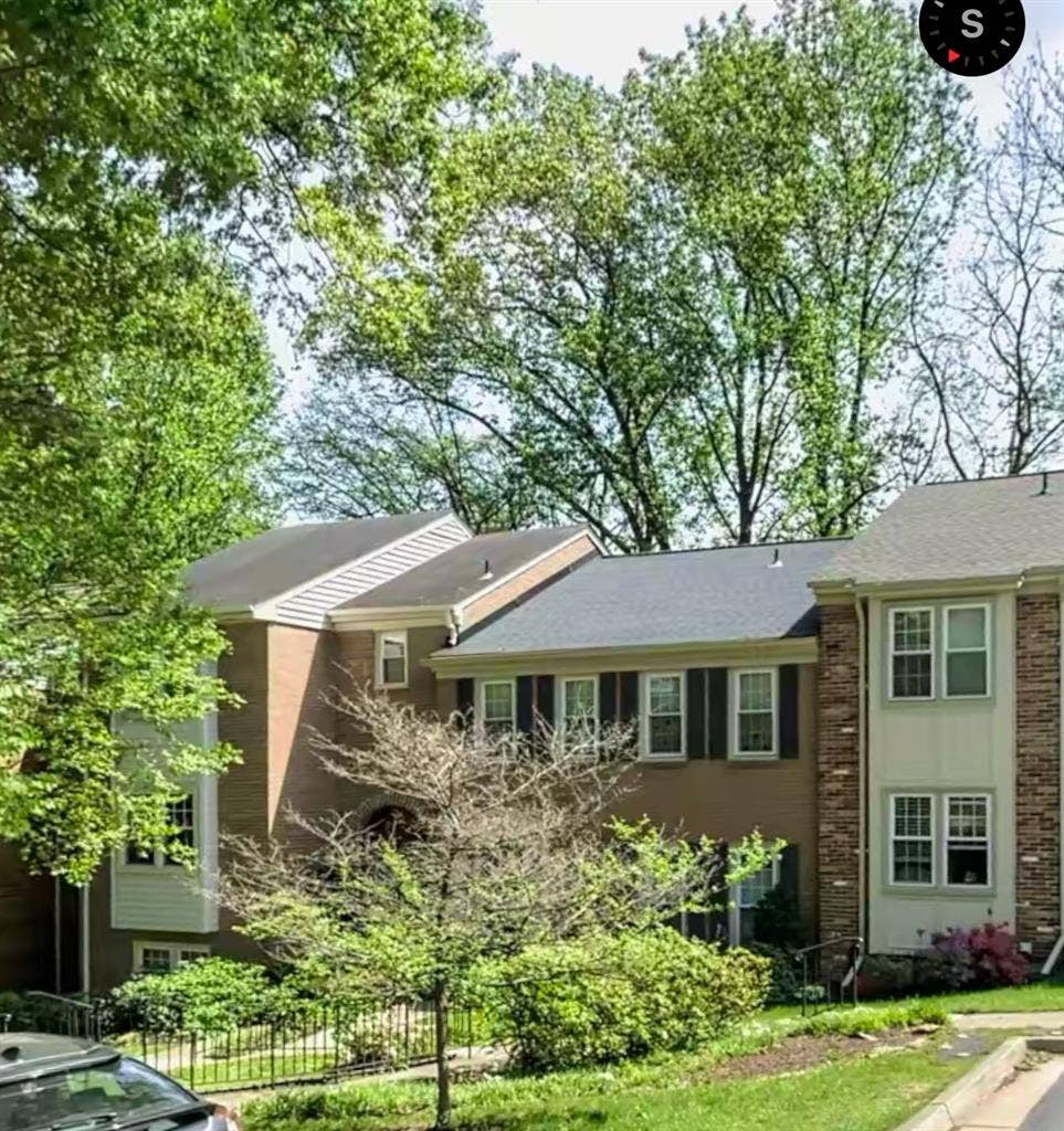 Townhouse with two rooms to rent