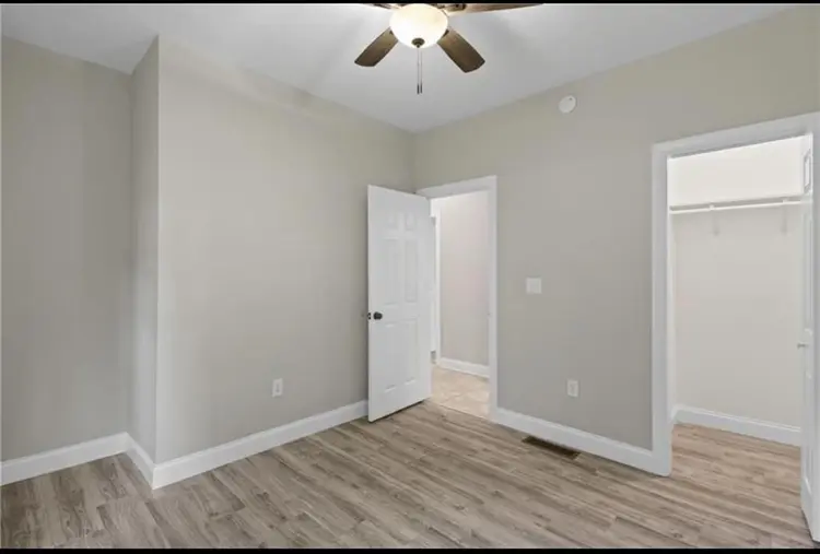 Renting a room in my housee