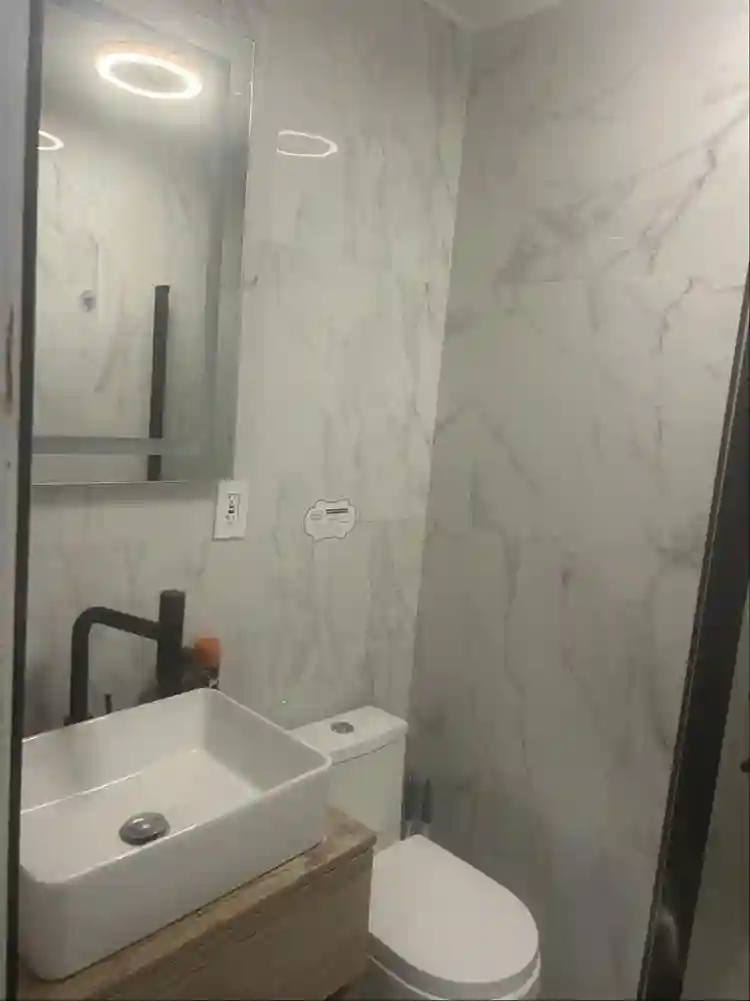 Looking for a roommate