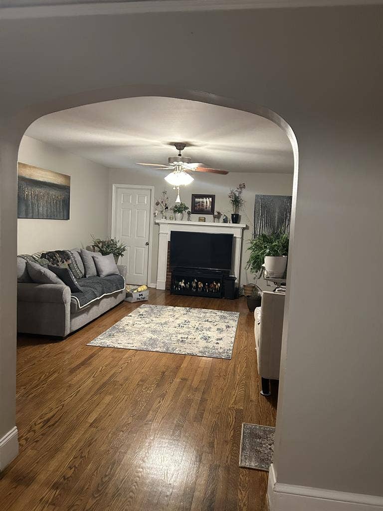 Female Roommate Needed