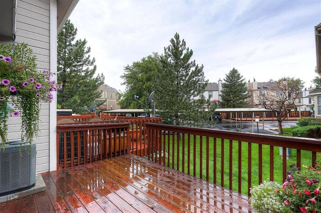 Prime Location/Private Bed/Bathh