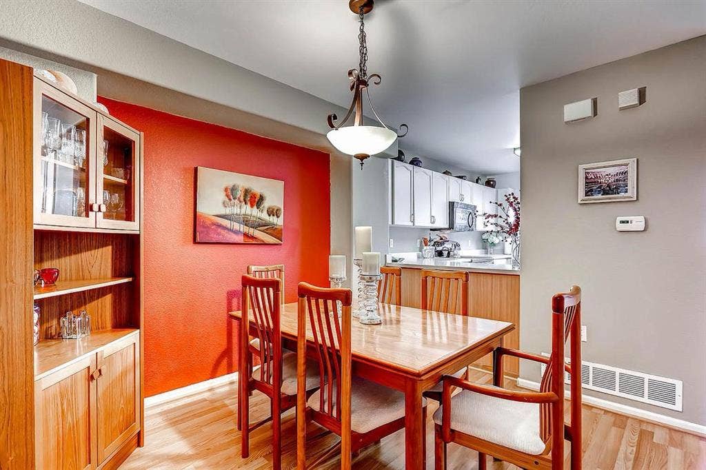 Prime Location/Private Bed/Bathh