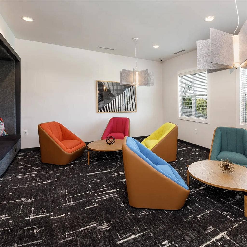 RELET squire hill apartments