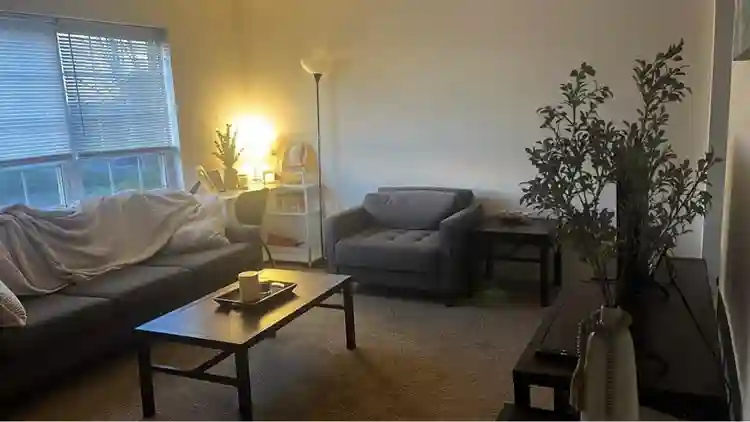 RELET squire hill apartments