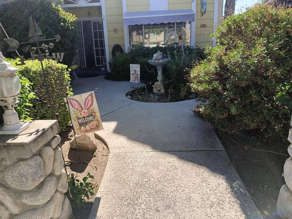 Room for Rent Large Beautiful Home