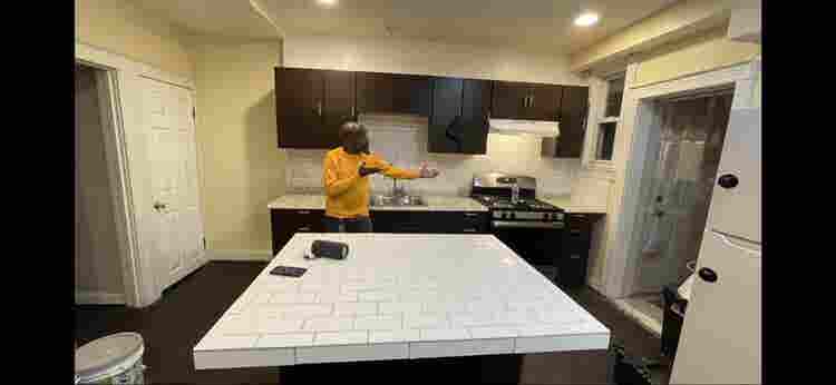 $ Very Small Room BelAir-Edison