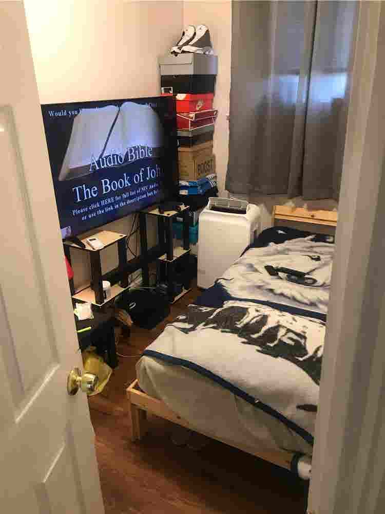 $ Very Small Room BelAir-Edison