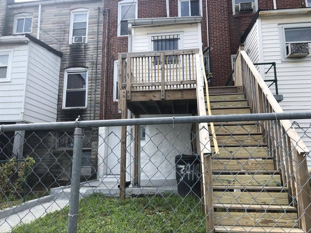 $ Very Small Room BelAir-Edison