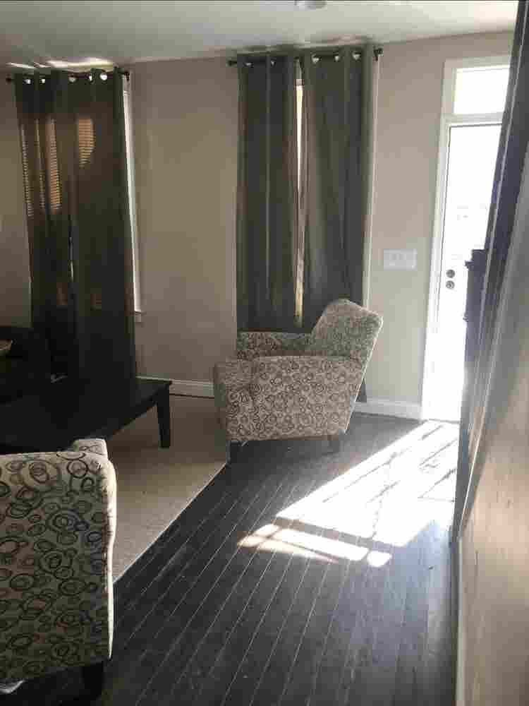 $ Very Small Room BelAir-Edison