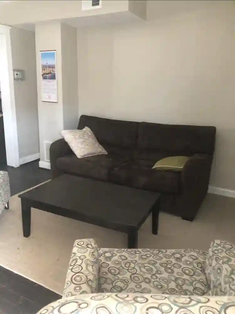 $ Very Small Room BelAir-Edison