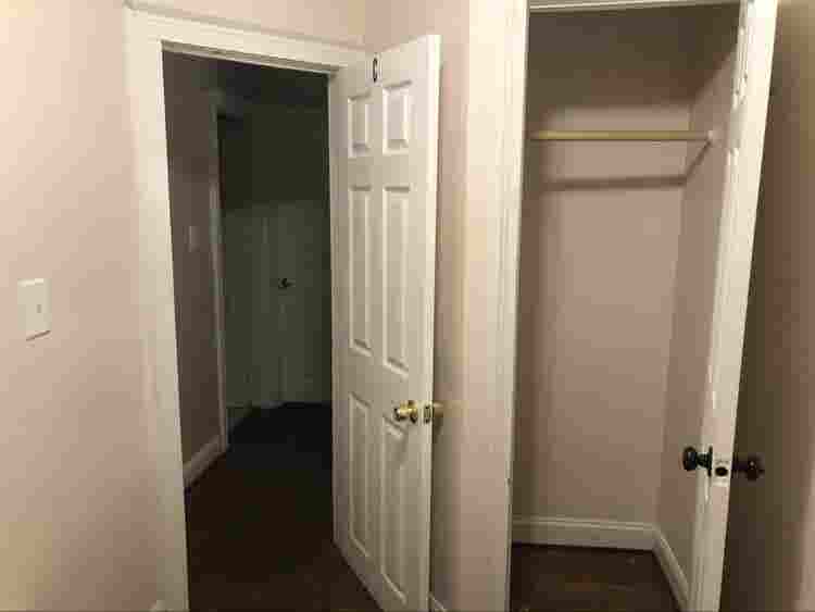 $ Very Small Room BelAir-Edison